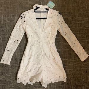 White lace long sleeve romper